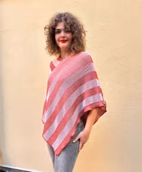 Skuggstickad poncho