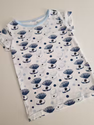 T shirt storlek 122