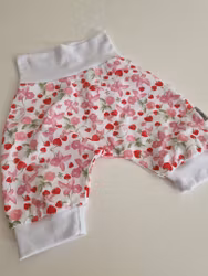Baggyshorts jordgubbar storlek 74/80