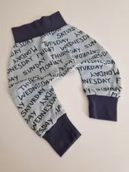 Baggybyxor veckodagar storlek 62/68