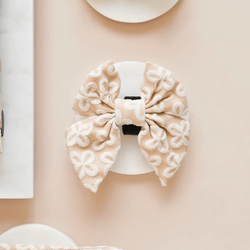 COCOPUP LONDON Luxe Sailor Bow Tie - Vanilla Flower