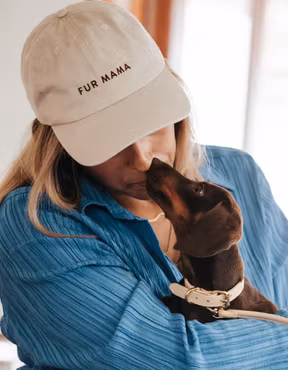 Collar Of Sweden - Keps Beige "Fur Mama"