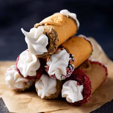 LOR - Doggy Cannoli’S