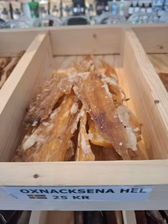 Emmzo Svenskt Hundtugg hel Oxnacksena