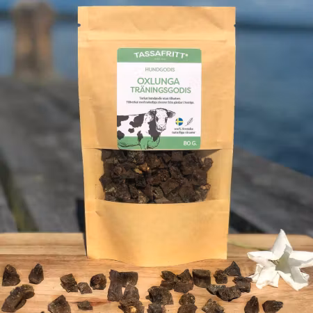 TassaFritt Svensk Oxlunga 80 g – Träningsgodis för hund