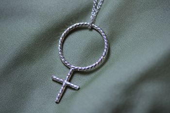 Kvinnotecken Halsband