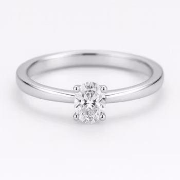 Solitär ring 18k vitguld oval Diamant