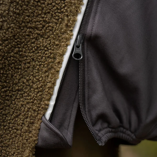 PolarPomppa hundfleece - tröjan är designad för aktiva hundar