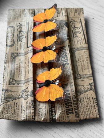 3-pack orange fjäril med clip 5 cm