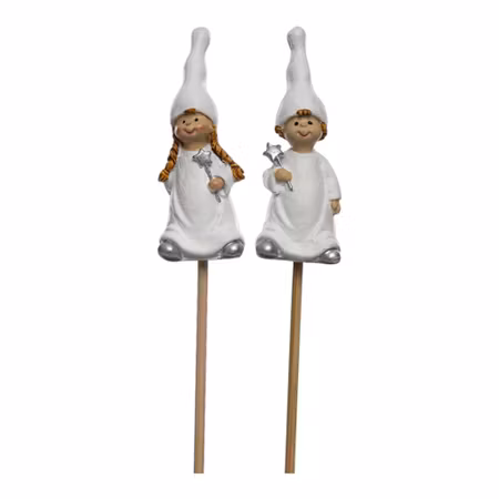 Två vita julfigurer med adventsstjärnor