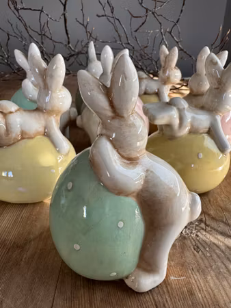 Dekoration Kanin med Ägg grön 14 cm