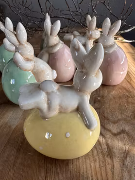 Dekoration Kanin med Ägg gul 14 cm