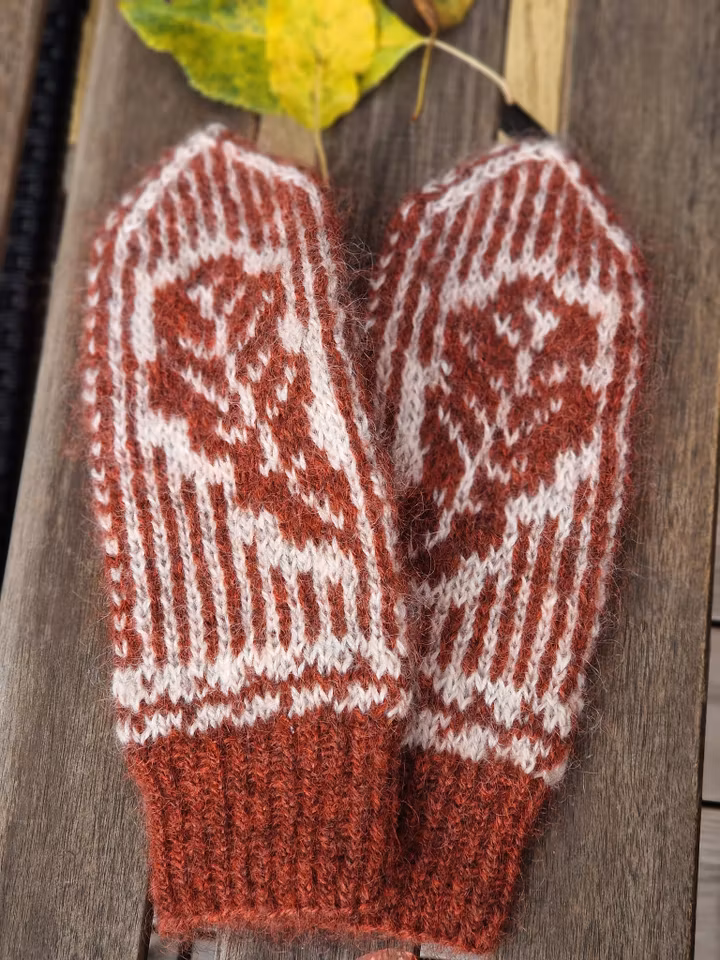 The Autumn dance mitts
