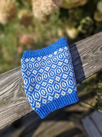 Akka cowl