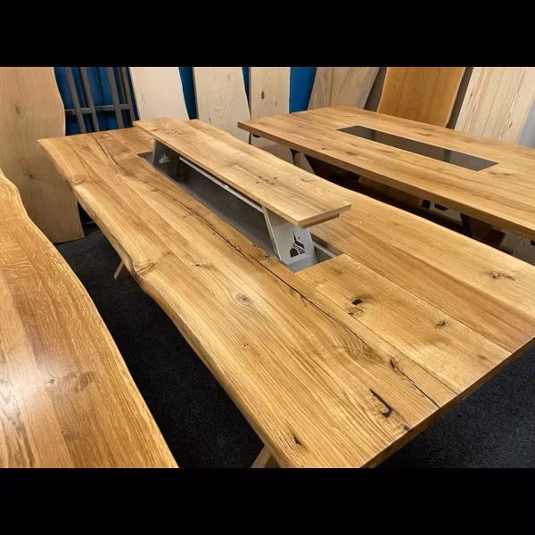 Modell 16 i rustik ek med levande kanter