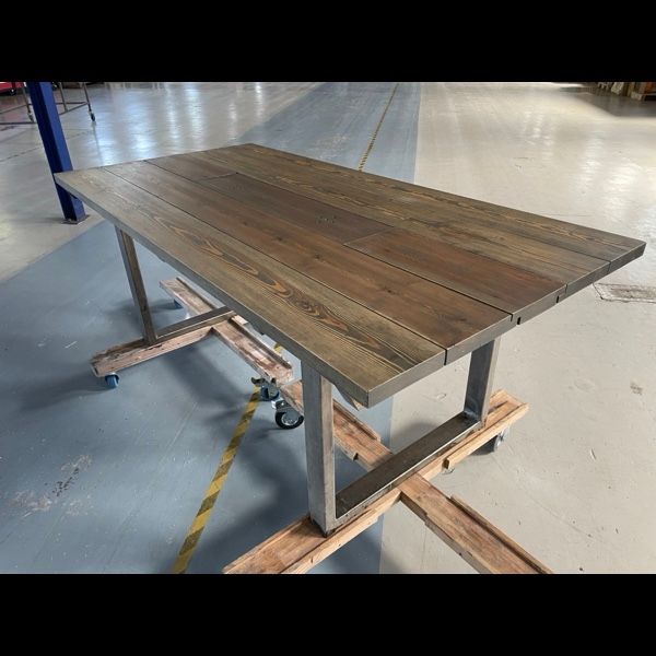 Midsomarbordet modell 24 i furu