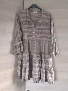 Tunika med beige mønster