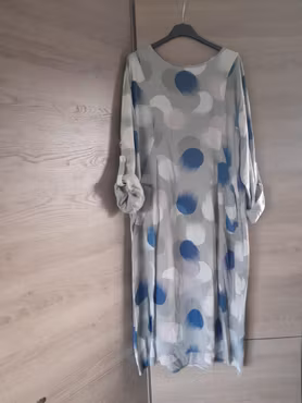 Midikjole lysgrå