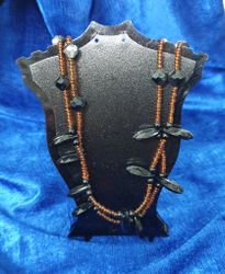 Halsband glaspärlor