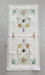 Löpare med söta blommor