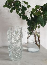 Vas med stora solrosor