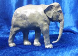 Elefant i metall