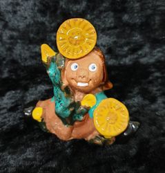 Arne Sävström AS trollflicka med tussilago