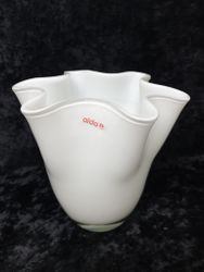 Aida vas vit i glas tulpanvas