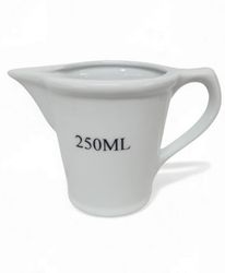 Mått kanna i porslin 250 ML.