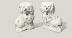 Hemvändarhundar Staffordshire Besswick2 st små