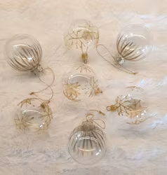 Julgranskulor i glas med guldiga glitter detaljer  7 st