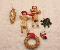 Julgrans dekoration i halm. Blandat.