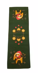 Duk  i jute grön tryckta julbockar och tomtar 95x32 cm