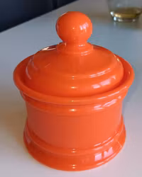 Retro burk i orange plast 70-tal Vintage
