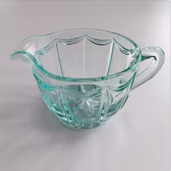Liten nätt mjölkkanna i pressat glas "Uranglas" Retro