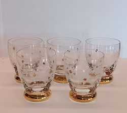 5 st äldre små snapsglas slipade blommor med guld fot