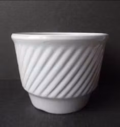 Steninge/(Rörstrand)   "PYNTA"