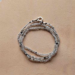 Halsband med rutilkvart