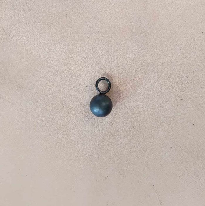 Hängen med olika runda ädelstenar 8 mm