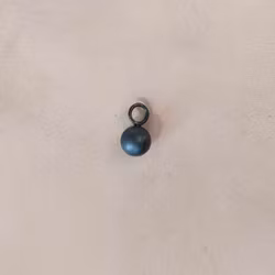 Hängen med olika runda ädelstenar 8 mm