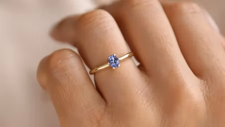 Guldring med Tanzanit