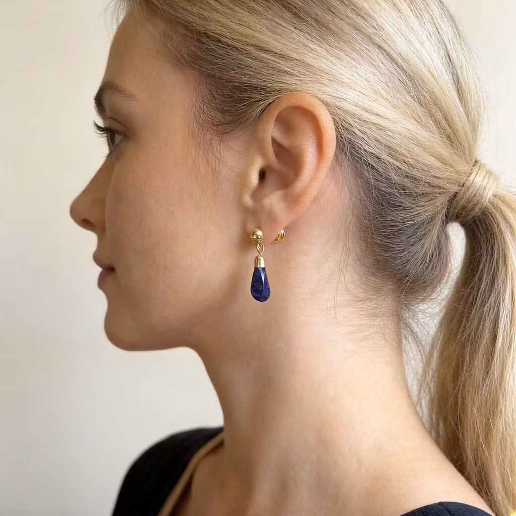 Silverörhängen med lapis lazuli