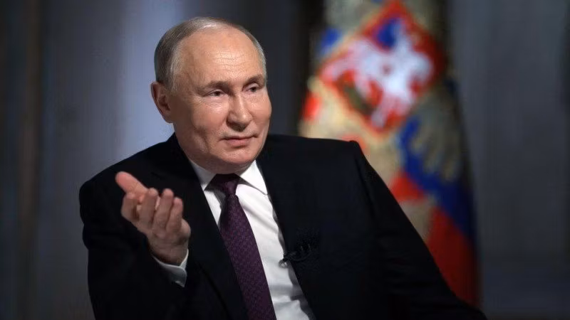 Vladimir Putin varnar för krig med Nato