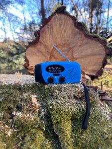 Vevradio med inbyggd powerbank