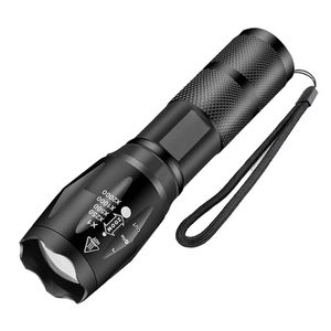 LED-ficklampa med zoom
