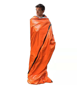 Orange nödsovsäck