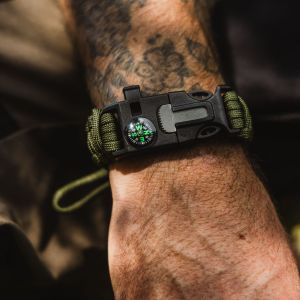 Överlevnadsarmband i paracord
