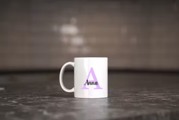 Mugg med Bokstav Lila eller grön