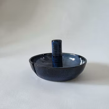 Hushållspappershållare