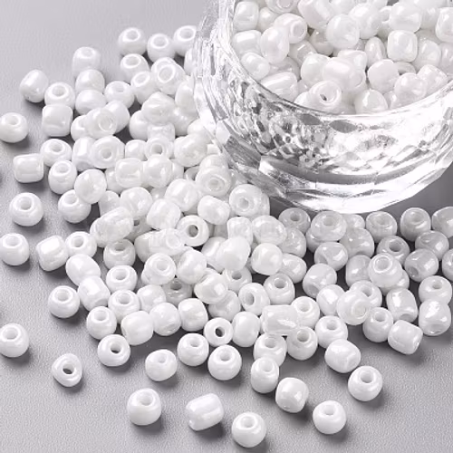 Seed bead vit 4mm 25gram
